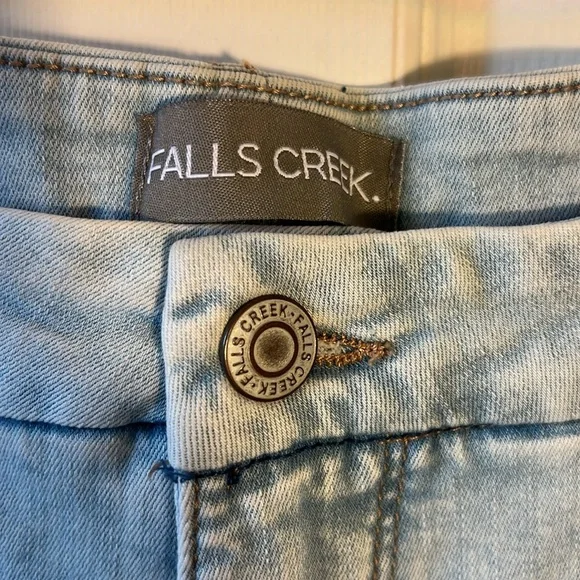 NWT Falls Creek women’s Bermuda shorts size 18 - Picture 5 of 7